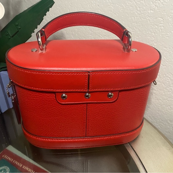 LIKE NEW COACH RED GEORGIE GEM CROSSBODY WITH SILVER HARDWARE - Picture 5 of 16